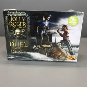 Lindberg Jolly Roger Series Duel With Death 1:12 Glow Dark Model Diorama Kit NIB